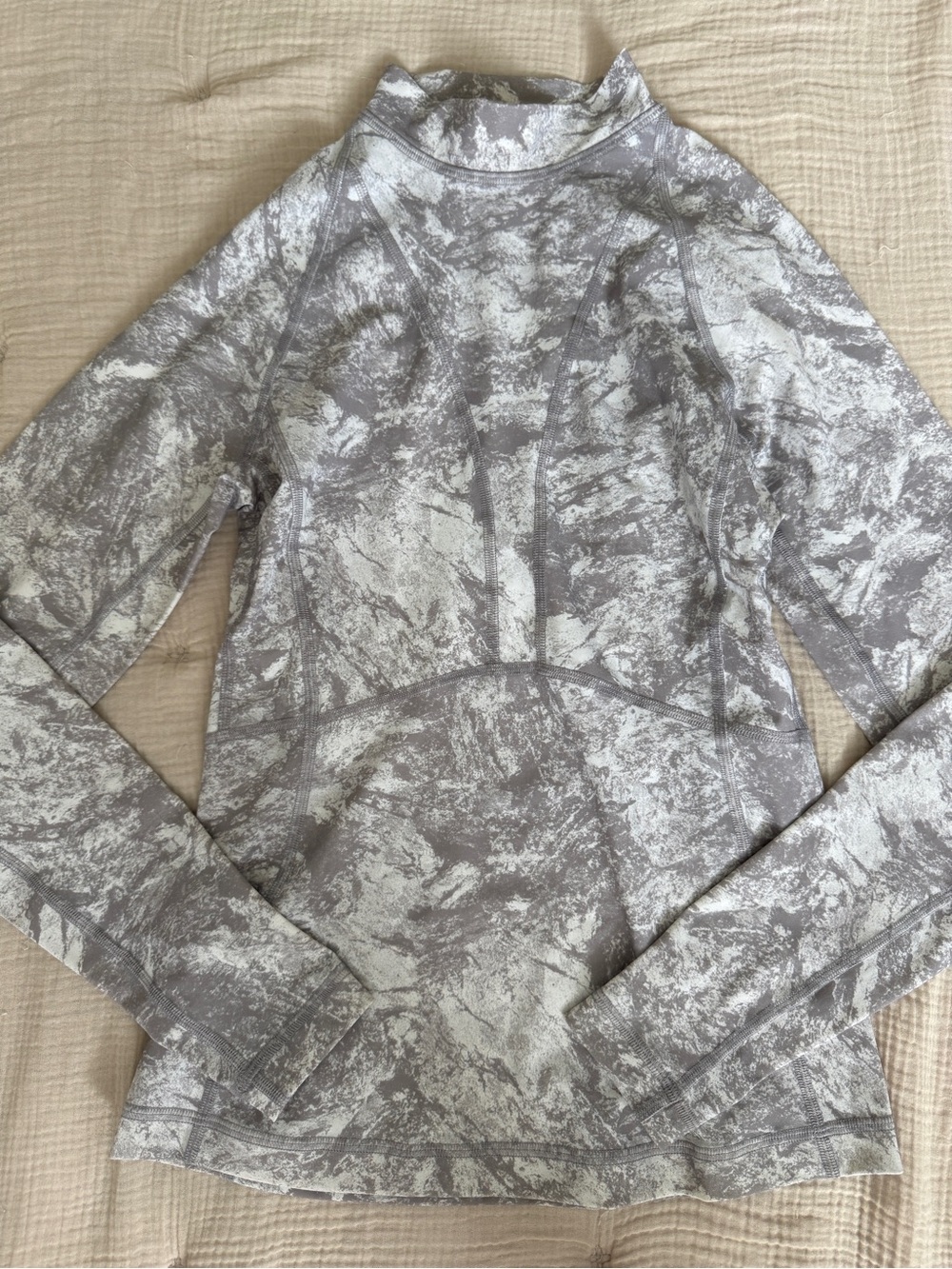 Lululemon Beach Break Rashguard Size 2 - Picture 4 of 7